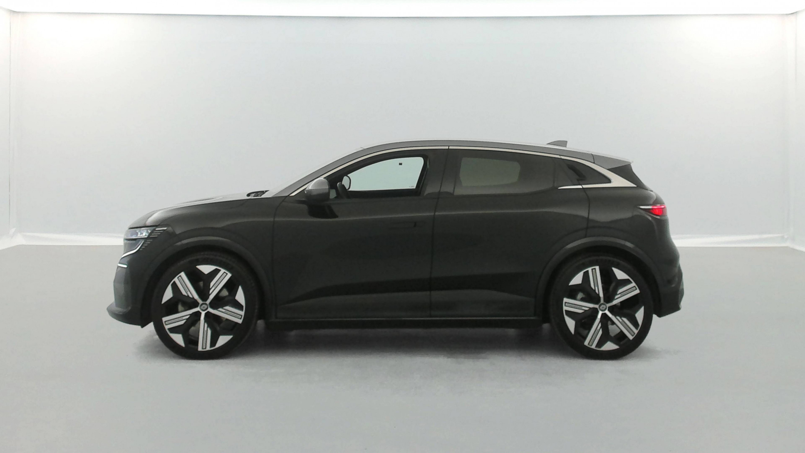 Vente en ligne Renault Megane E-Tech  EV60 220 ch super charge au prix de 23 490 €