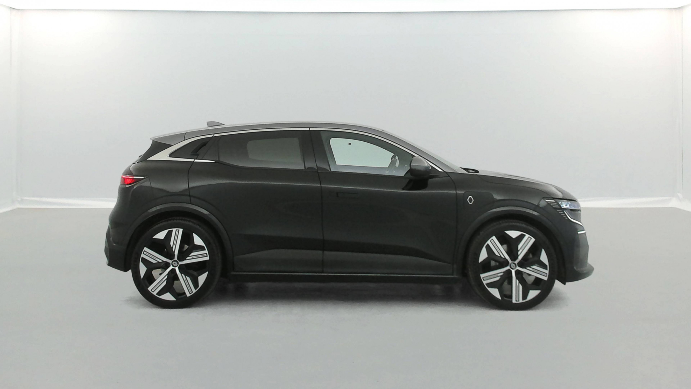 Vente en ligne Renault Megane E-Tech  EV60 220 ch super charge au prix de 23 490 €