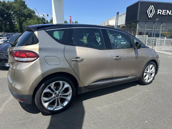 Vente en ligne Renault Scenic 4 Scenic Blue dCi 120 EDC au prix de 15 490 €