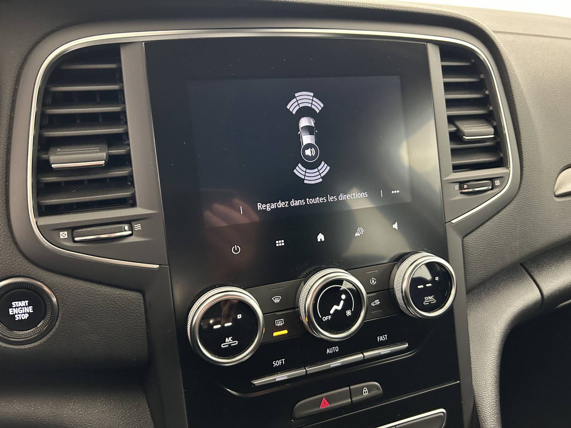 Vente en ligne Renault Megane 4 Mégane IV Berline Blue dCi 115 EDC - 21B au prix de 17 690 €