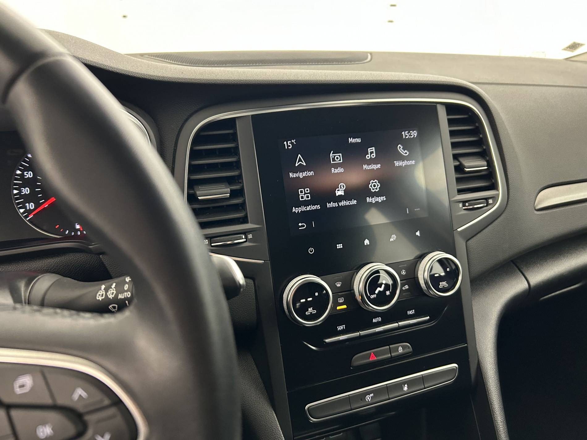 Vente en ligne Renault Megane 4 Mégane IV Berline Blue dCi 115 EDC - 21B au prix de 17 690 €