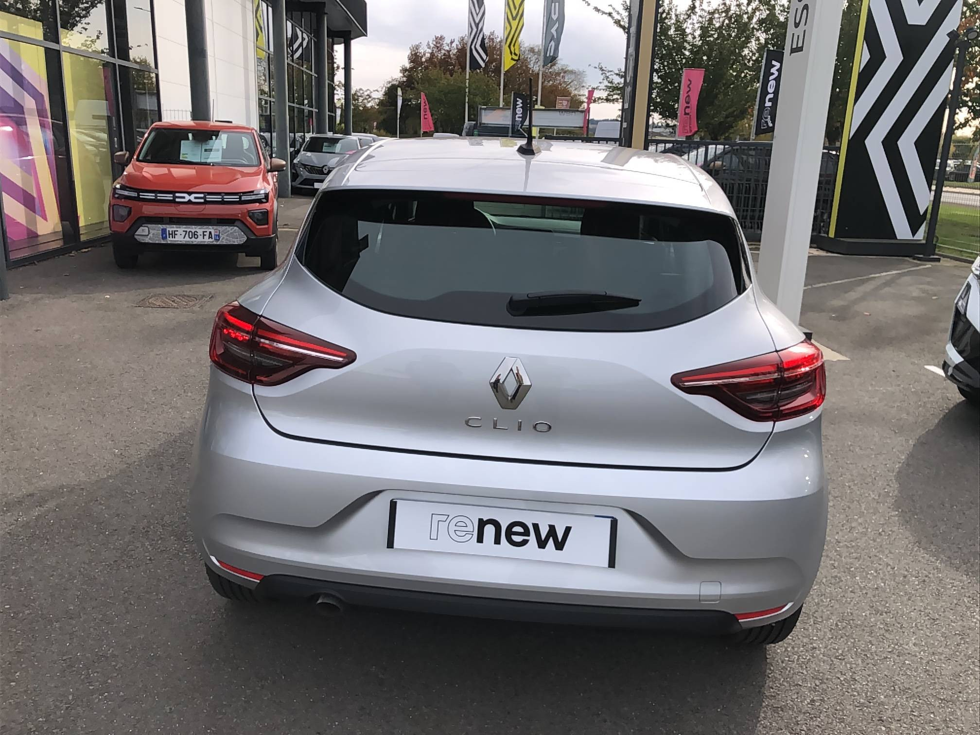 Vente en ligne Renault Clio 5 Clio TCe 90 au prix de 14 990 €