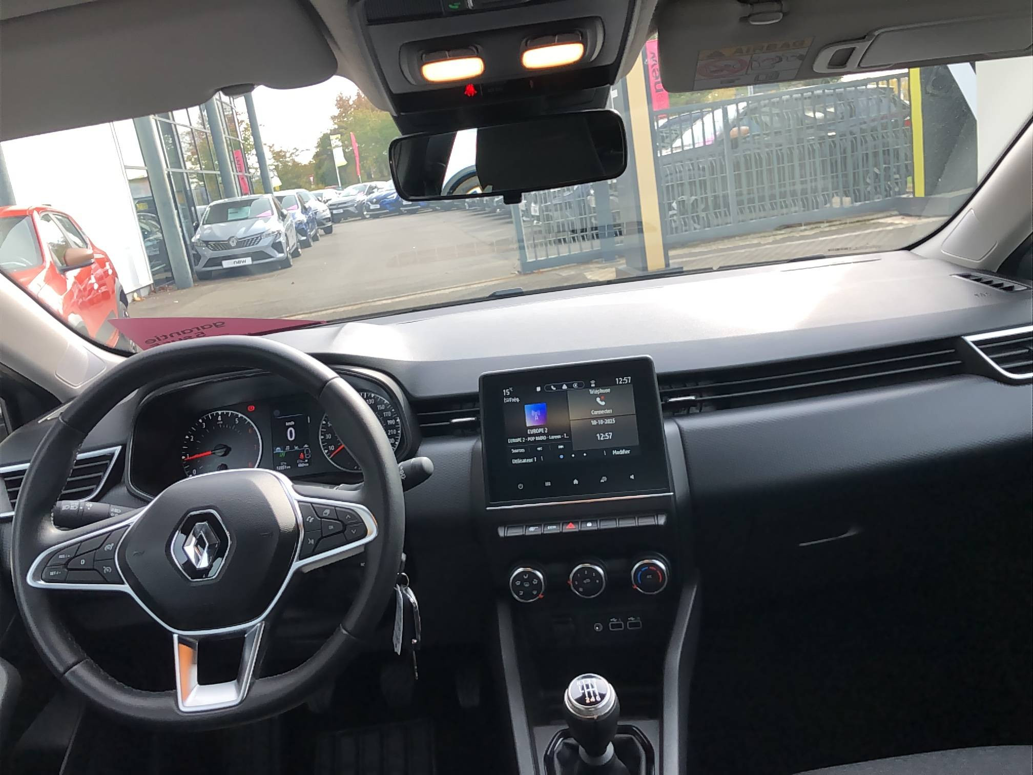 Vente en ligne Renault Clio 5 Clio TCe 90 au prix de 14 990 €