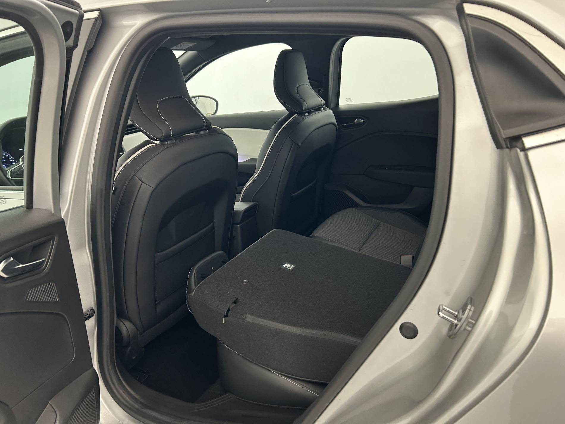 Vente en ligne Renault Clio 5 Clio Blue dCi 100 - 21N au prix de 15 490 €