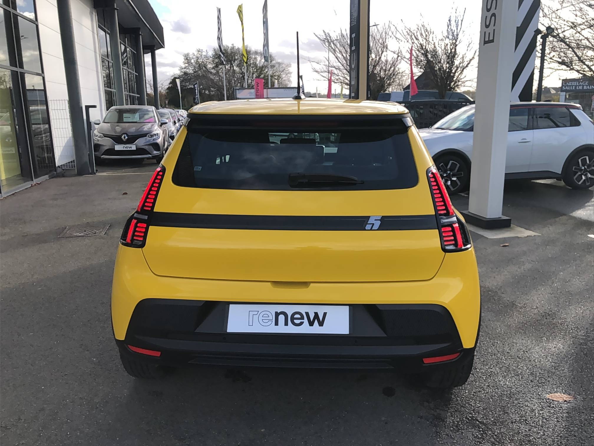 Vente en ligne Renault R5 E-Tech  120 ch autonomie urbaine au prix de 27 490 €