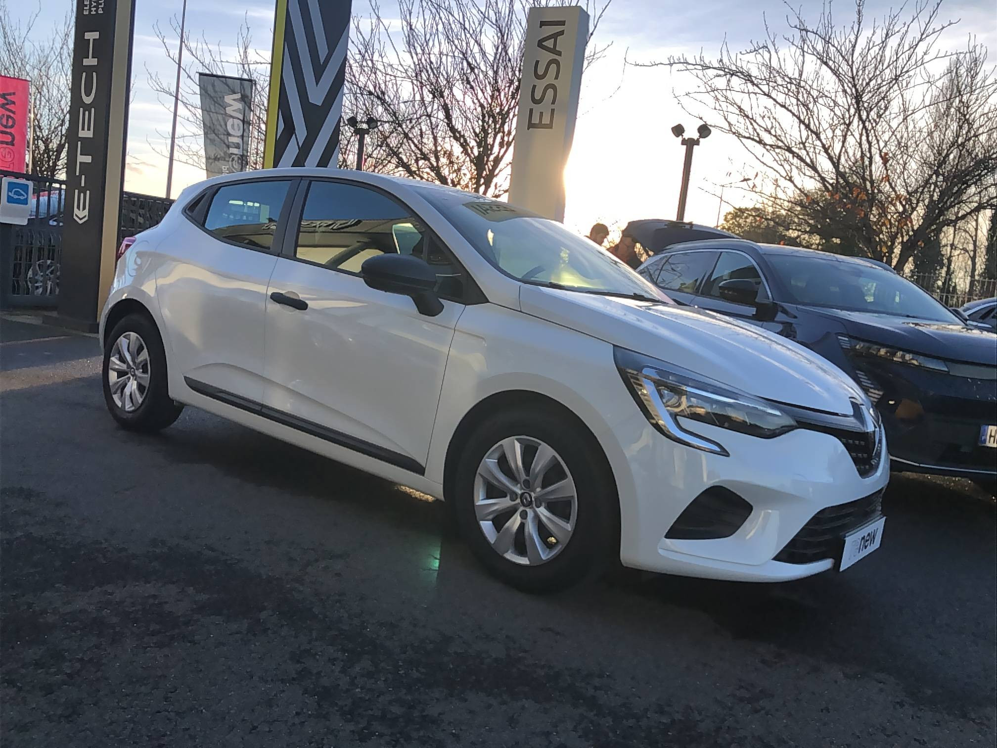 Vente en ligne Renault Clio 5 Clio SCe 65 au prix de 13 990 €