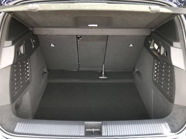 Vente en ligne Renault Scenic E-Tech  220 ch grande autonomie au prix de 43 990 €
