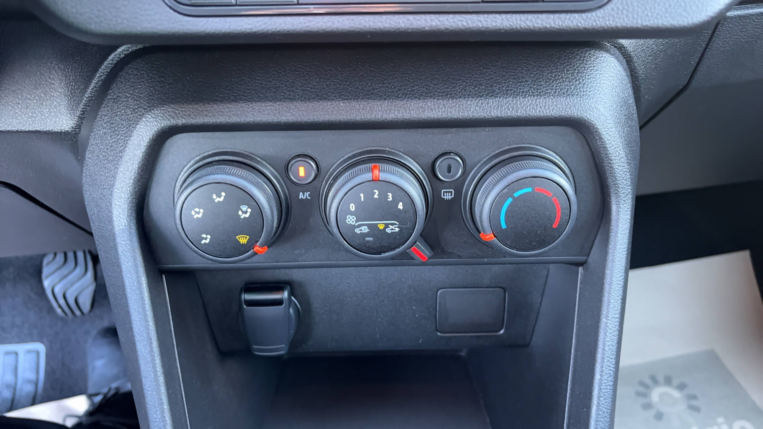 Vente en ligne Dacia Sandero  ECO-G 100 au prix de 14 790 €