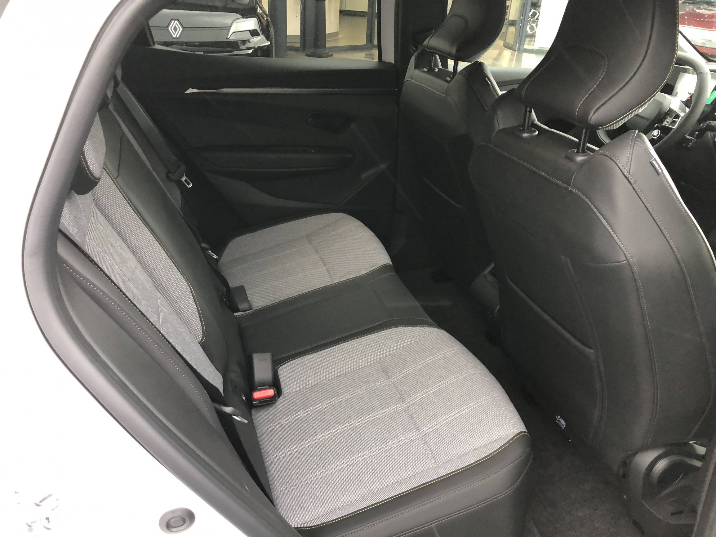 Vente en ligne Renault Megane E-Tech  220 ch autonomie confort GSR2 au prix de 36 990 €