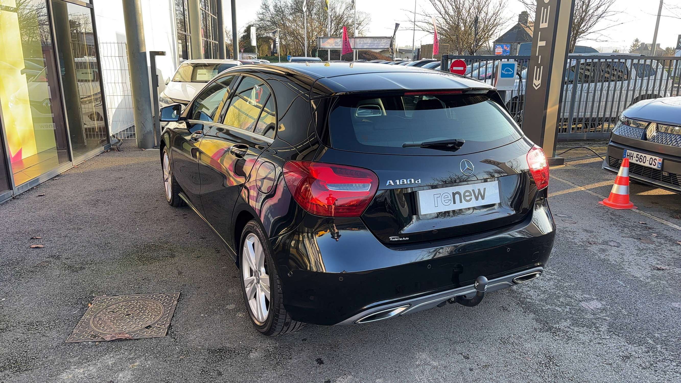 Vente en ligne Mercedes Classe A  180 d 7G-DCT au prix de 14 990 €