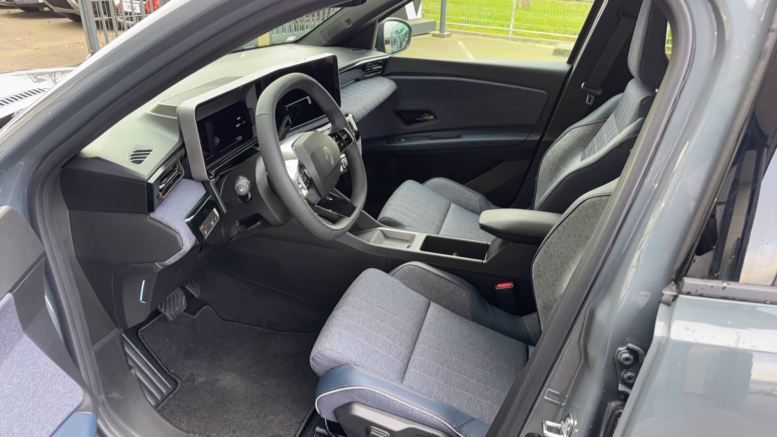 Vente en ligne Renault R4 E-Tech  150 ch autonomie confort au prix de 34 490 €