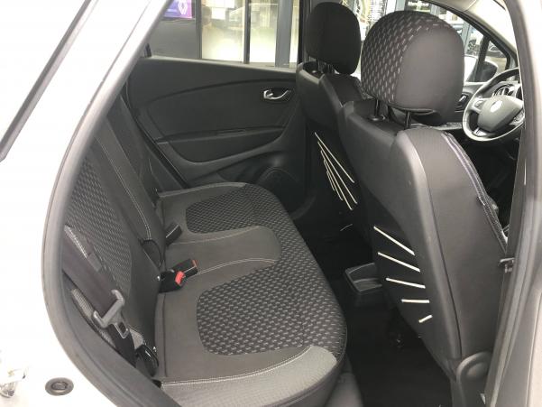 Vente en ligne Renault Captur Captur dCi 90 E6C EDC au prix de 13 990 €