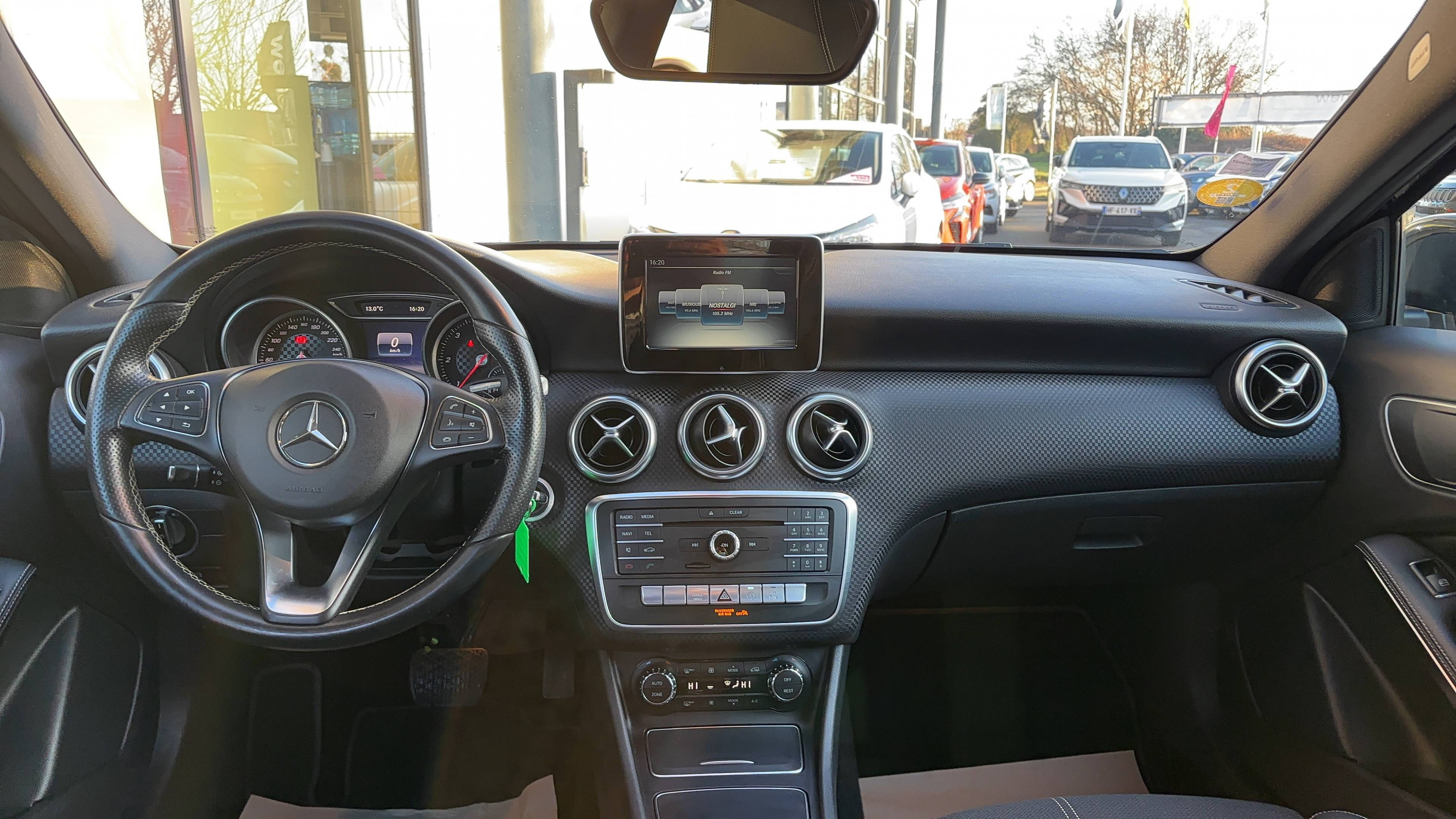 Vente en ligne Mercedes Classe A  180 d 7G-DCT au prix de 14 990 €