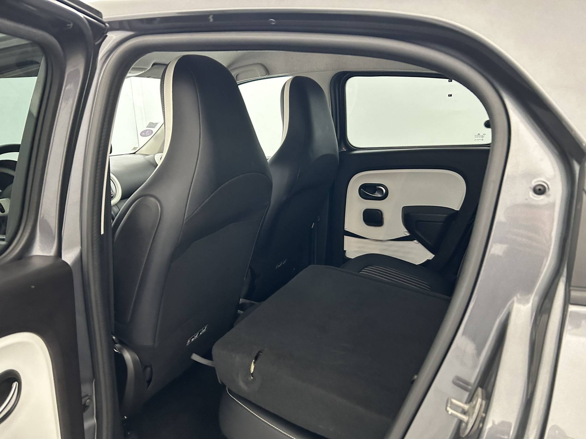 Vente en ligne Renault Twingo 3  TCe 95 au prix de 11 490 €