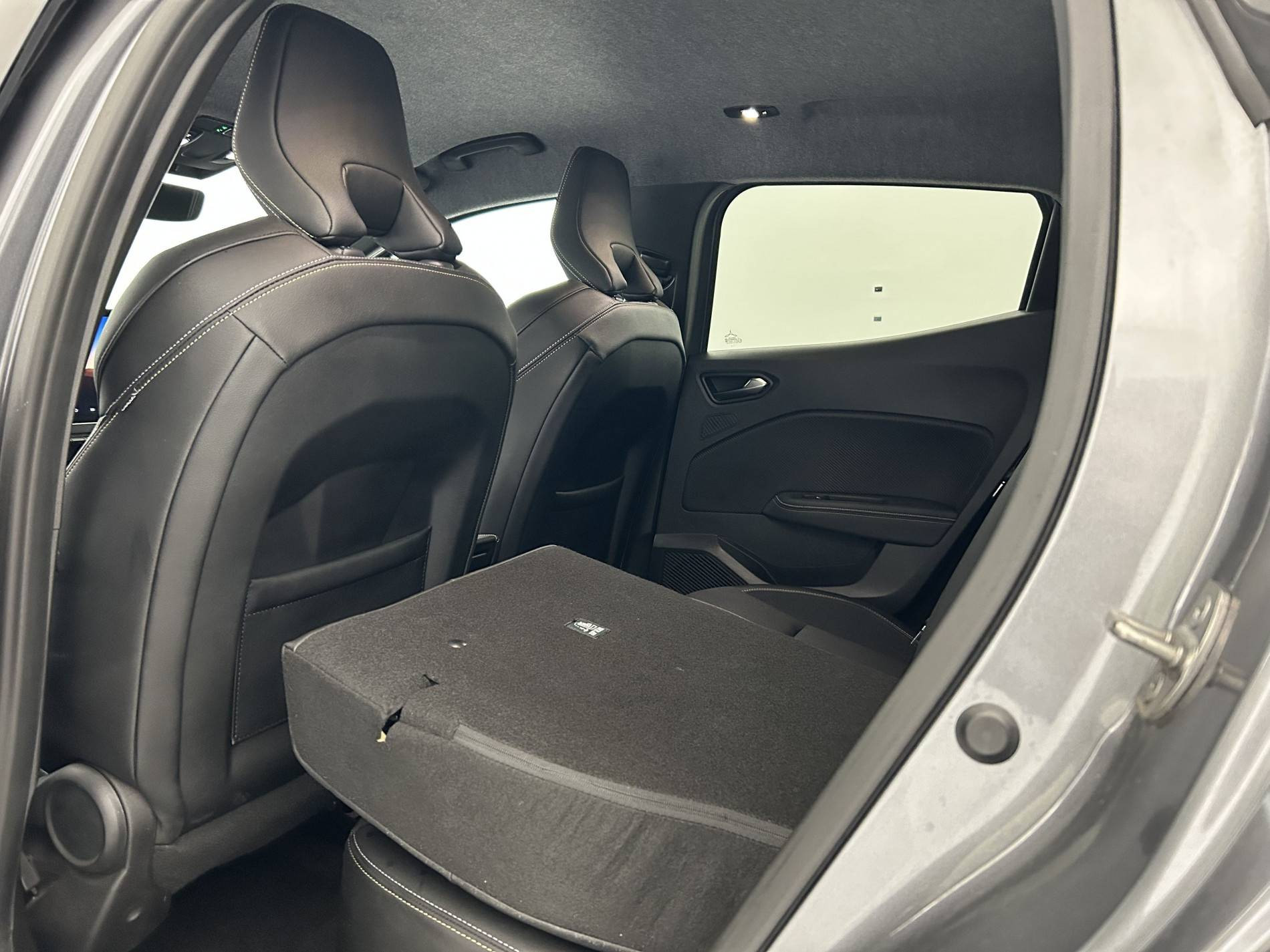 Vente en ligne Renault Clio 5 Clio E-Tech full hybrid 145 au prix de 19 990 €