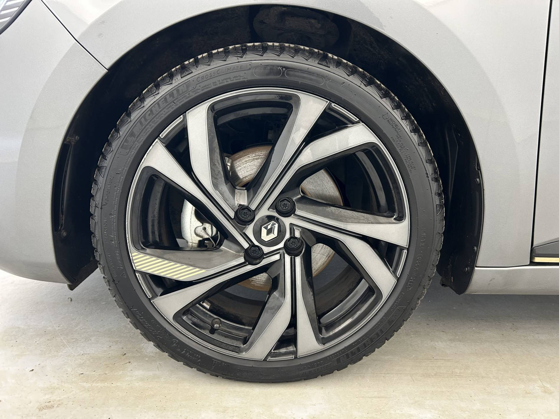 Vente en ligne Renault Clio 5 Clio E-Tech full hybrid 145 au prix de 19 990 €