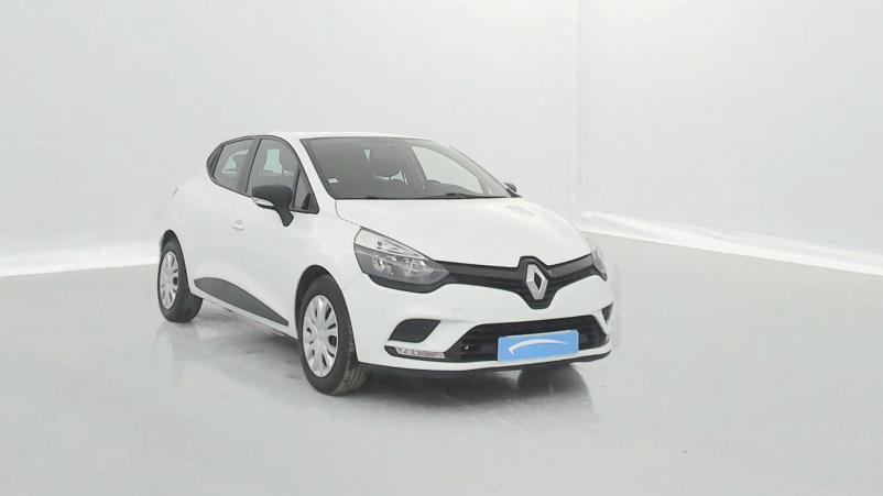 Vente en ligne Renault Clio 4 Clio 1.2 16V 75 au prix de 10 990 €