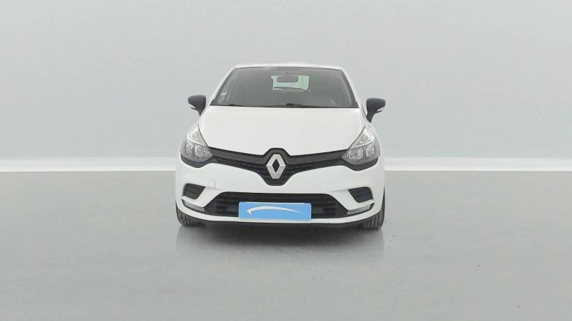 Vente en ligne Renault Clio 4 Clio 1.2 16V 75 au prix de 10 990 €