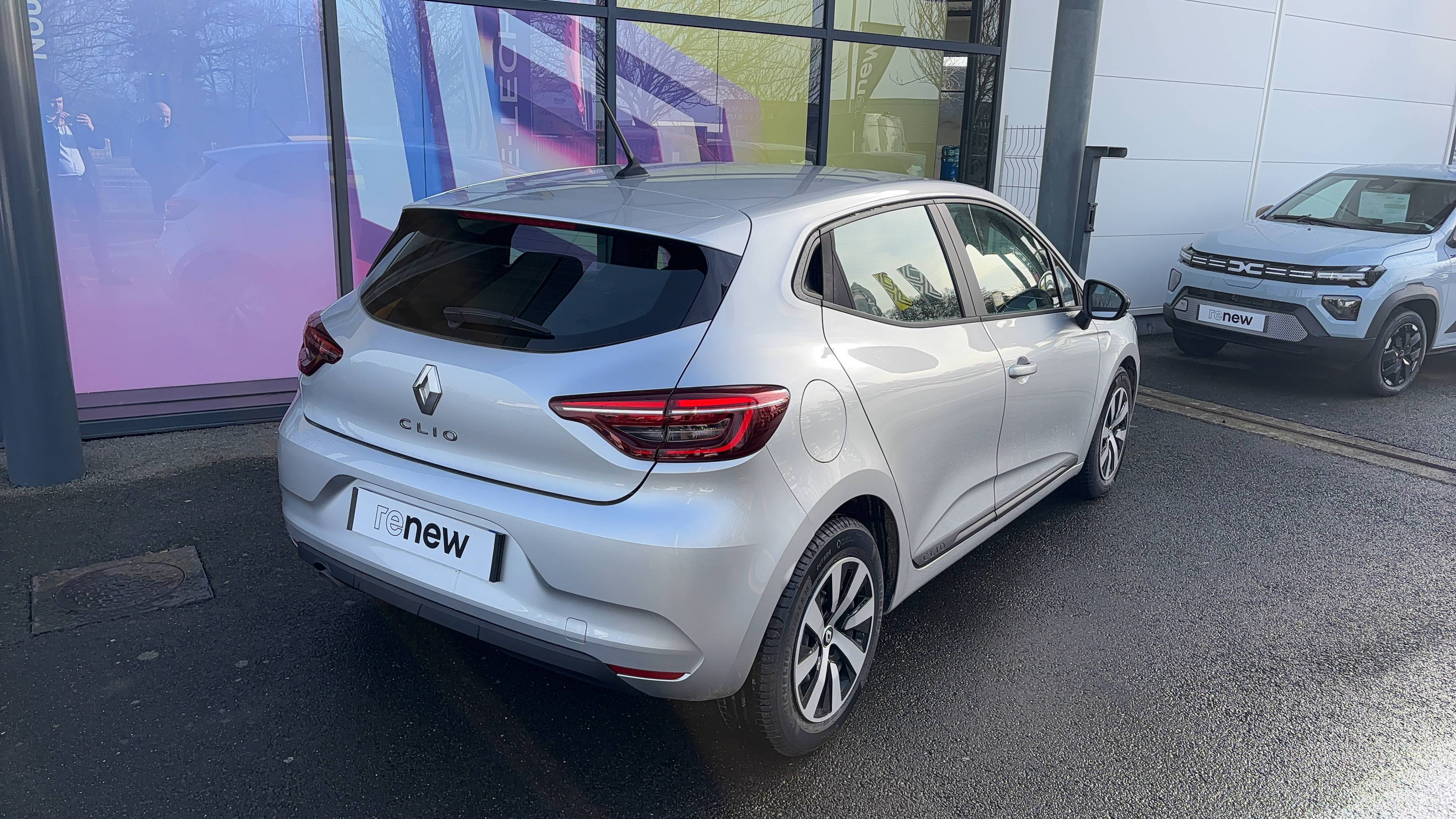 Vente en ligne Renault Clio 5 Clio TCe 90 au prix de 15 490 €