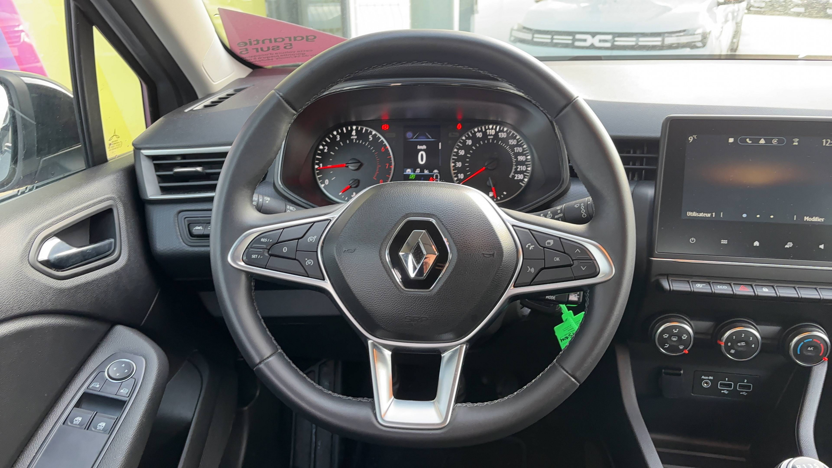 Vente en ligne Renault Clio 5 Clio TCe 90 au prix de 15 490 €