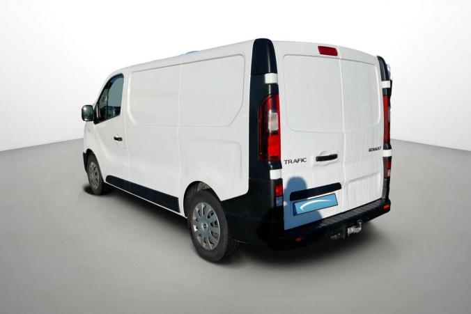 Vente en ligne Renault Trafic 3 Fourgon TRAFIC FGN L1H1 1000 KG DCI 145 ENERGY EDC au prix de 25 990 €