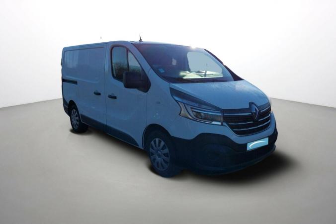 Vente en ligne Renault Trafic 3 Fourgon TRAFIC FGN L1H1 1000 KG DCI 145 ENERGY EDC au prix de 25 990 €