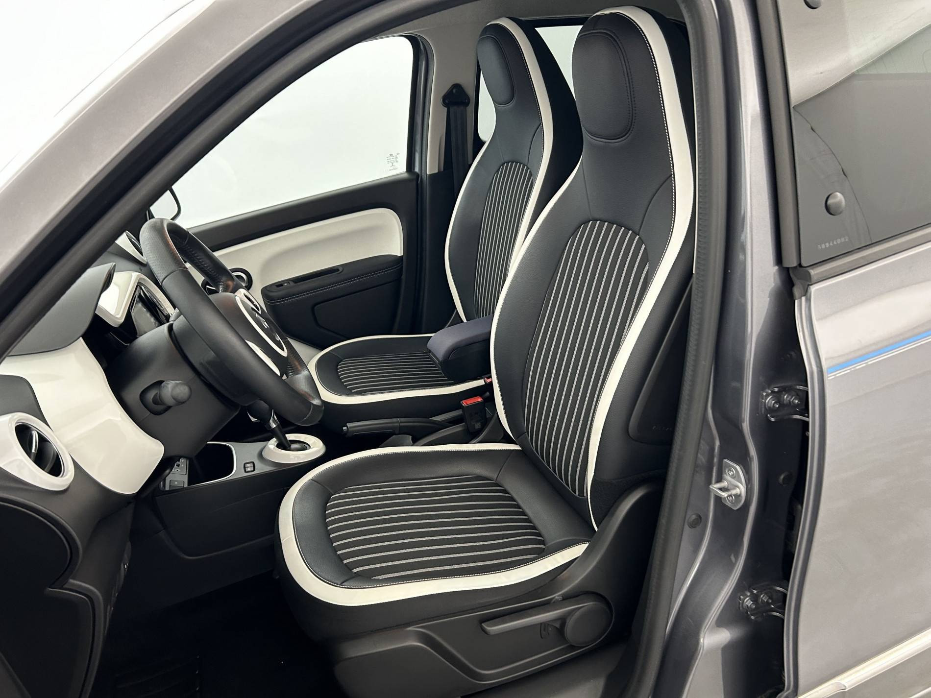 Vente en ligne Renault Twingo Electrique Twingo III Achat Intégral - 21 au prix de 10 990 €