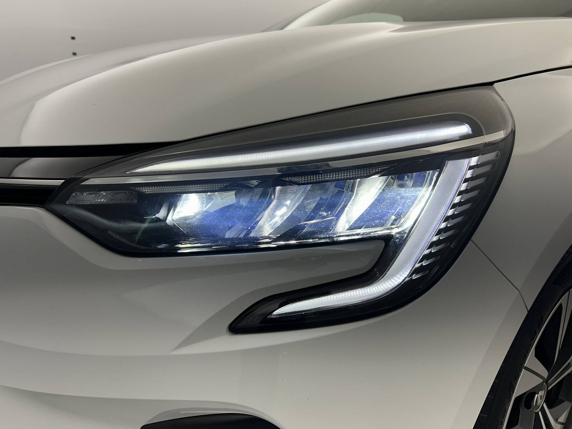 Vente en ligne Renault Clio 5 Clio TCe 90 au prix de 14 990 €