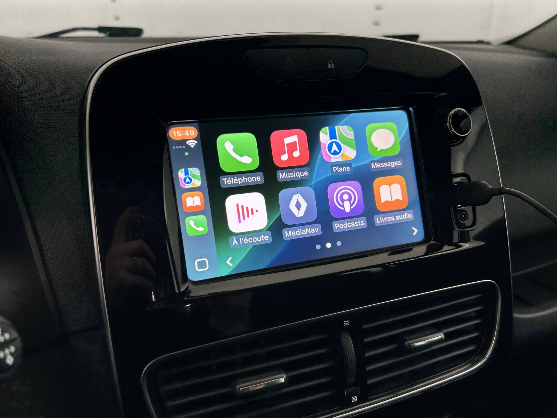 Vente en ligne Renault Clio 4 Clio dCi 90 E6C au prix de 11 990 €