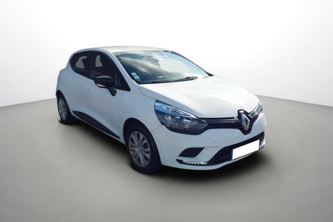 Vente en ligne Renault Clio 4 Clio 1.2 16V 75 au prix de 10 990 €