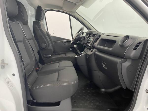 Vente en ligne Renault Trafic 3 Fourgon TRAFIC FGN L2H1 1300 KG DCI 120 au prix de 23 490 €