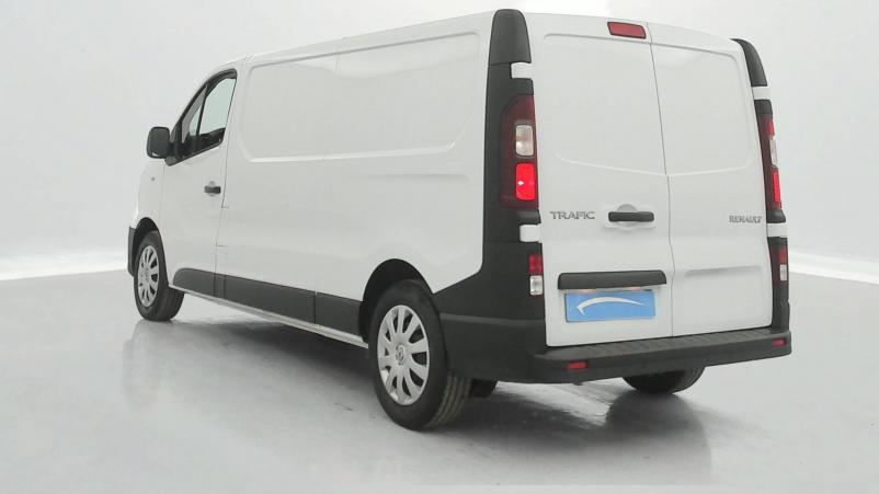 Vente en ligne Renault Trafic 3 Fourgon TRAFIC FGN L2H1 1300 KG DCI 120 au prix de 23 490 €