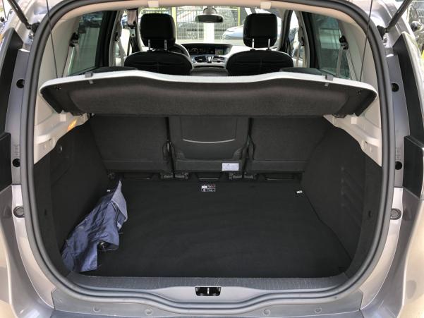 Vente en ligne Renault Scenic 3 Scenic dCi 130 Energy FAP eco2 au prix de 11 990 €