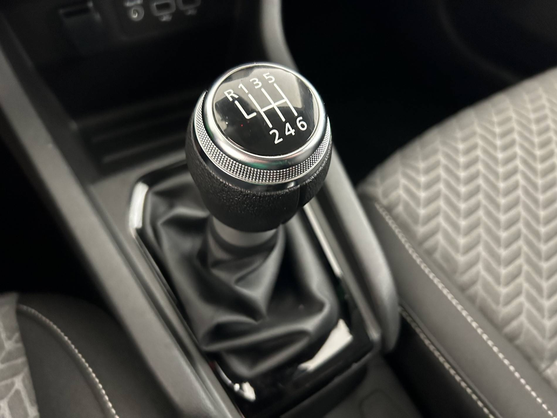 Vente en ligne Renault Clio 5 Clio TCe 100 GPL au prix de 14 490 €