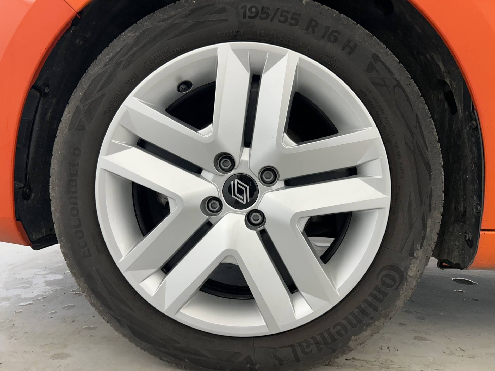 Vente en ligne Renault Clio 5 Clio Eco-G 100 ch GSR2 au prix de 16 990 €