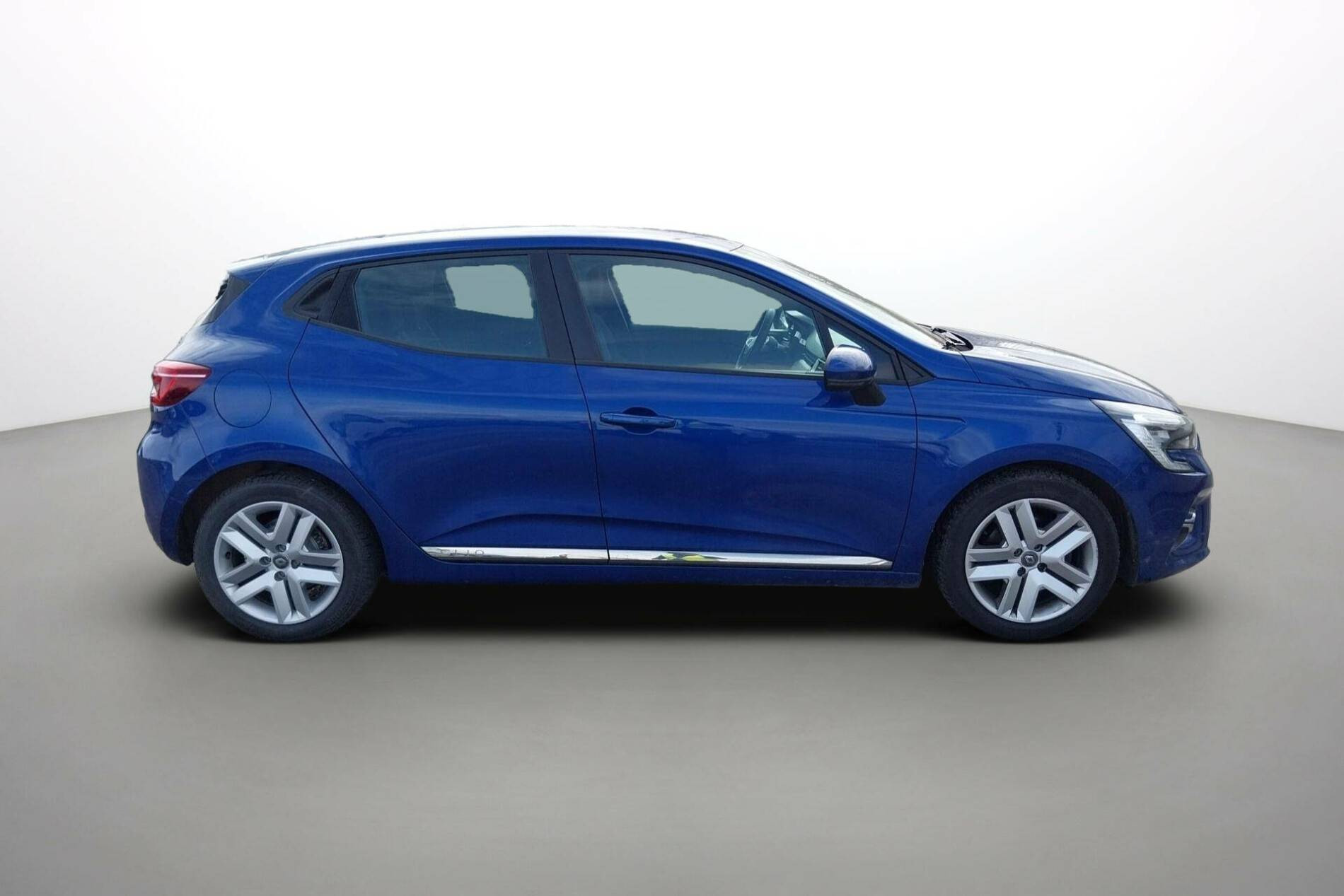Vente en ligne Renault Clio 5 Clio Blue dCi 100 - 21N au prix de 15 490 €