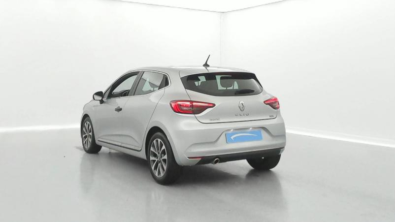 Vente en ligne Renault Clio 5 Clio TCe 90 - 21 au prix de 15 490 €