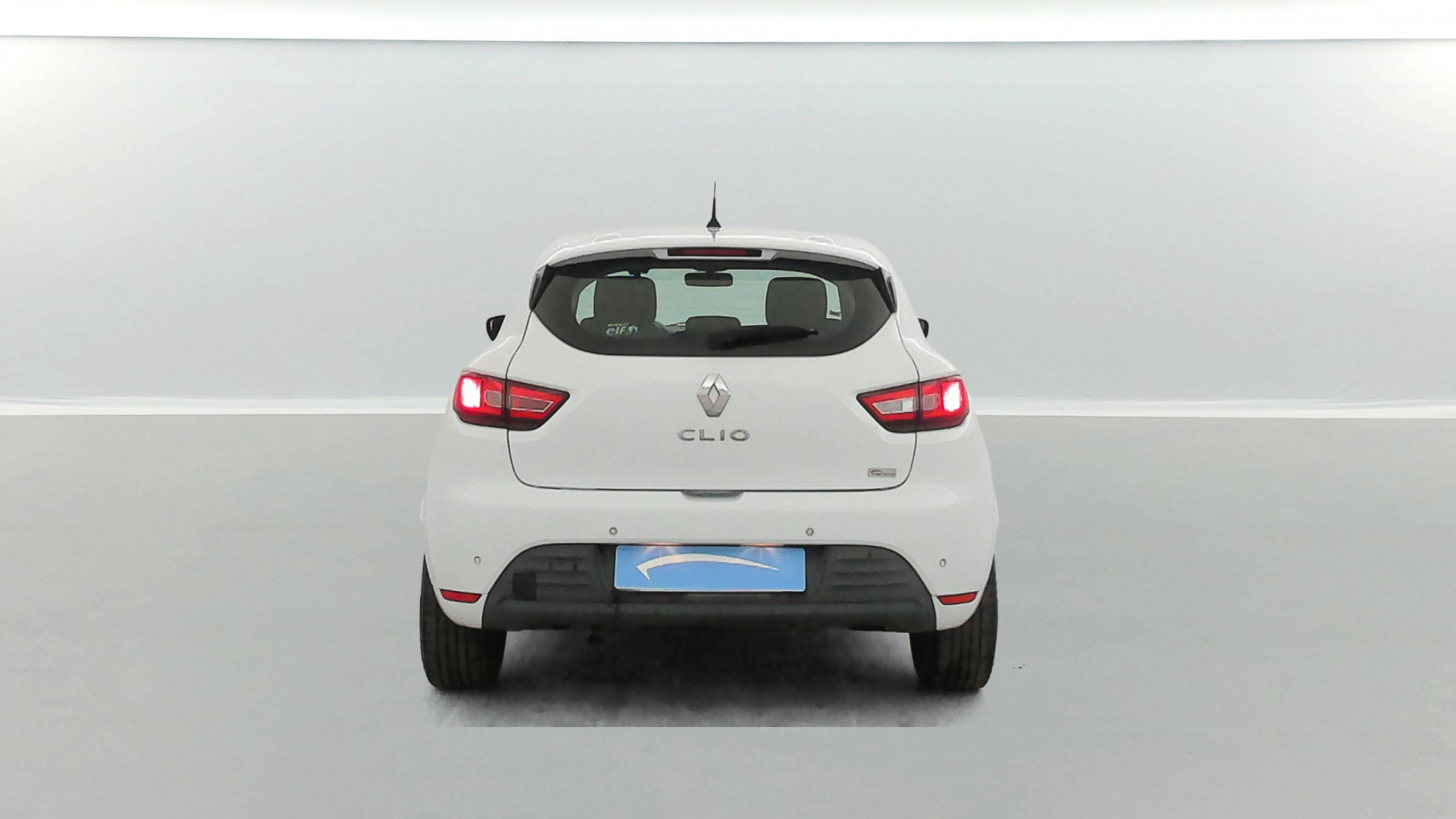Vente en ligne Renault Clio 4 Clio dCi 90 E6C au prix de 11 990 €