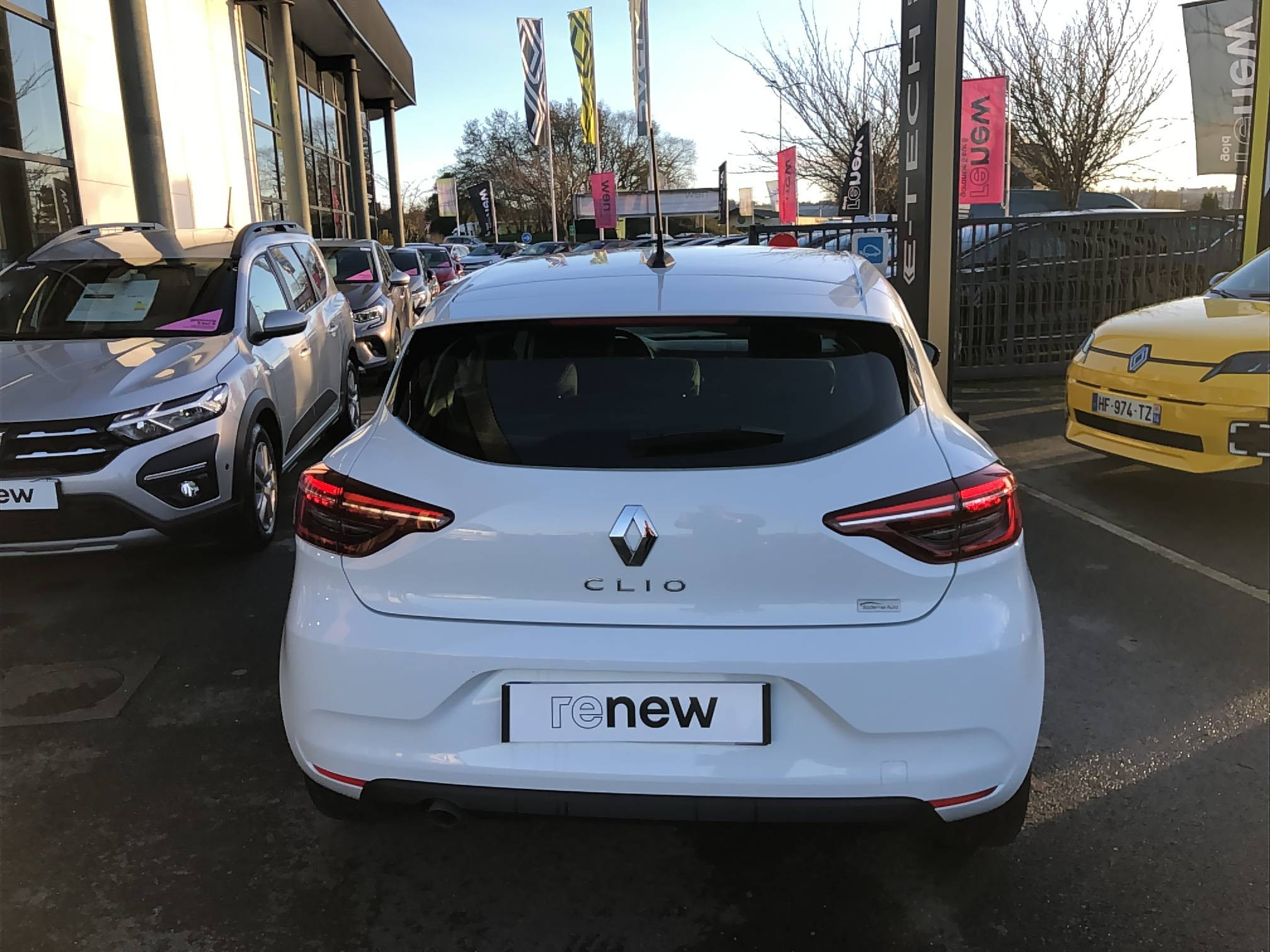 Vente en ligne Renault Clio 5 Clio SCe 65 au prix de 13 990 €