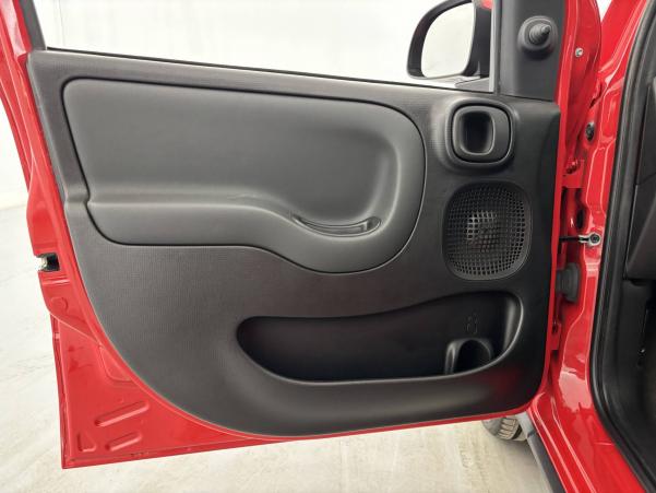 Vente en ligne Fiat Panda Panda 1.0 70 ch Hybride BSG S/S au prix de 10 990 €