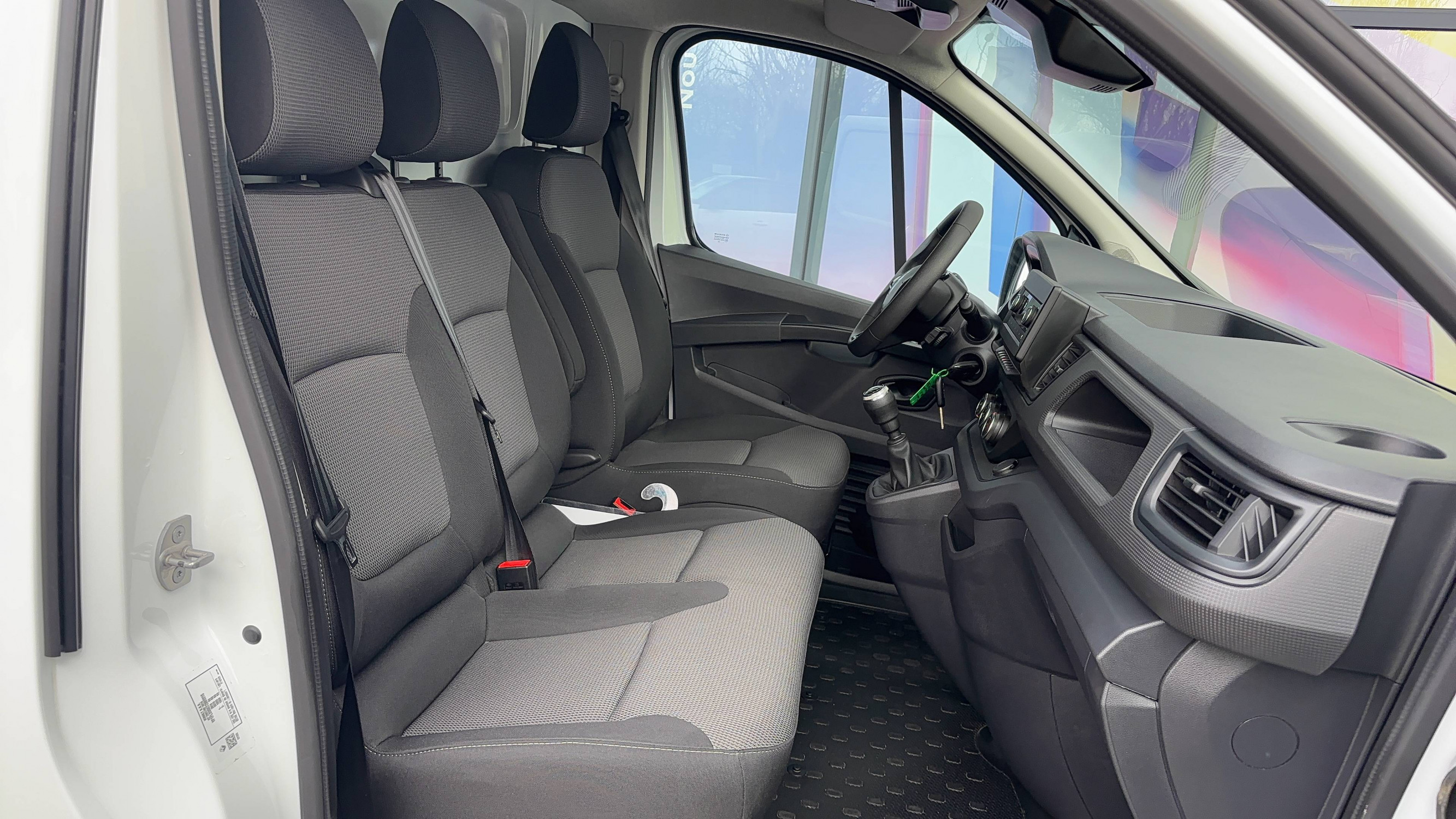 Vente en ligne Renault Trafic 3 Fourgon TRAFIC FGN L1H1 3000 KG BLUE DCI 130 au prix de 25 990 €