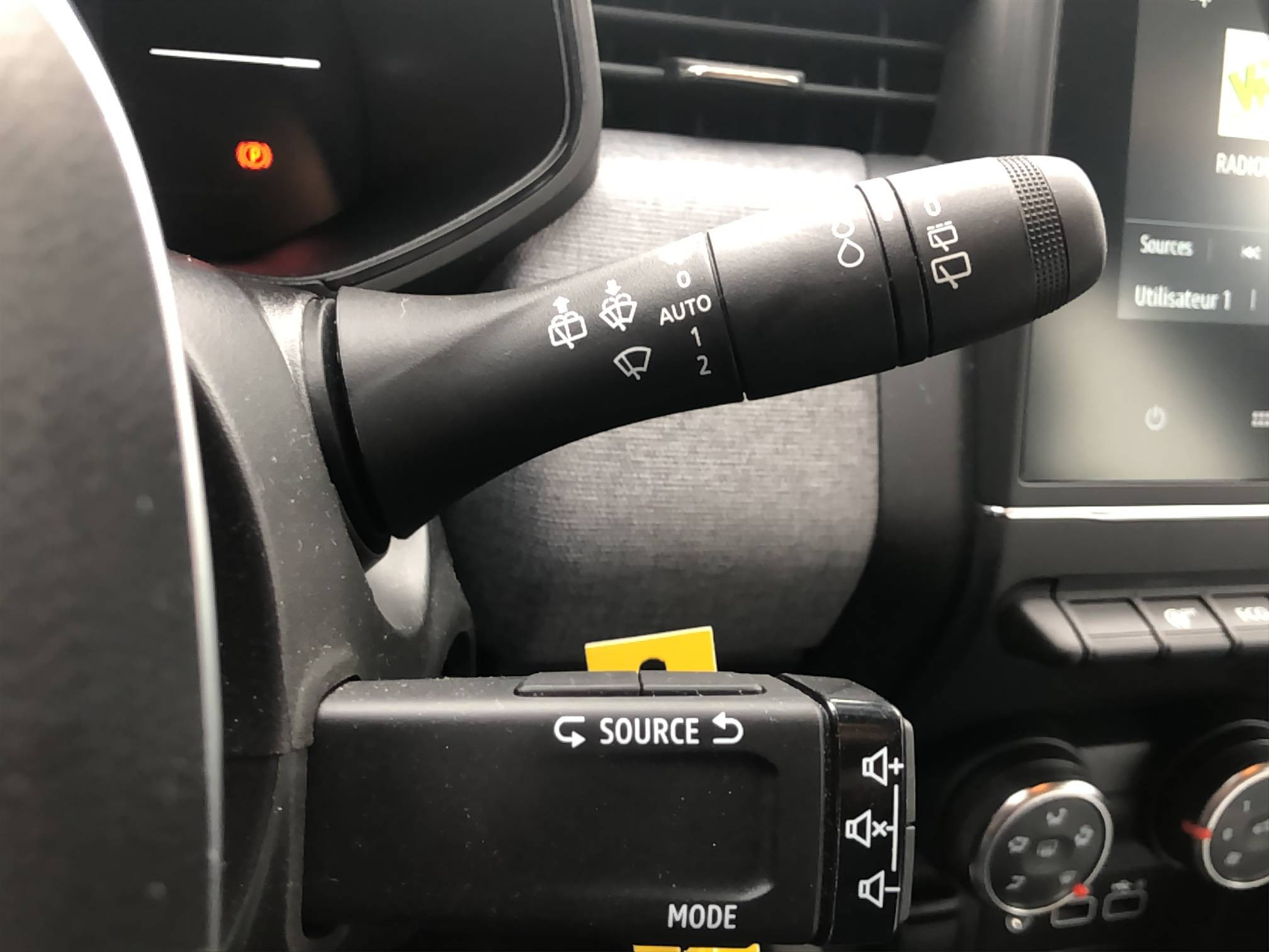 Vente en ligne Renault Clio 5 Clio TCe 90 ch GSR2 au prix de 15 990 €