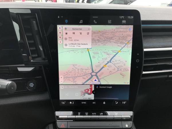 Vente en ligne Renault Austral  E-Tech hybrid 200 au prix de 37 990 €