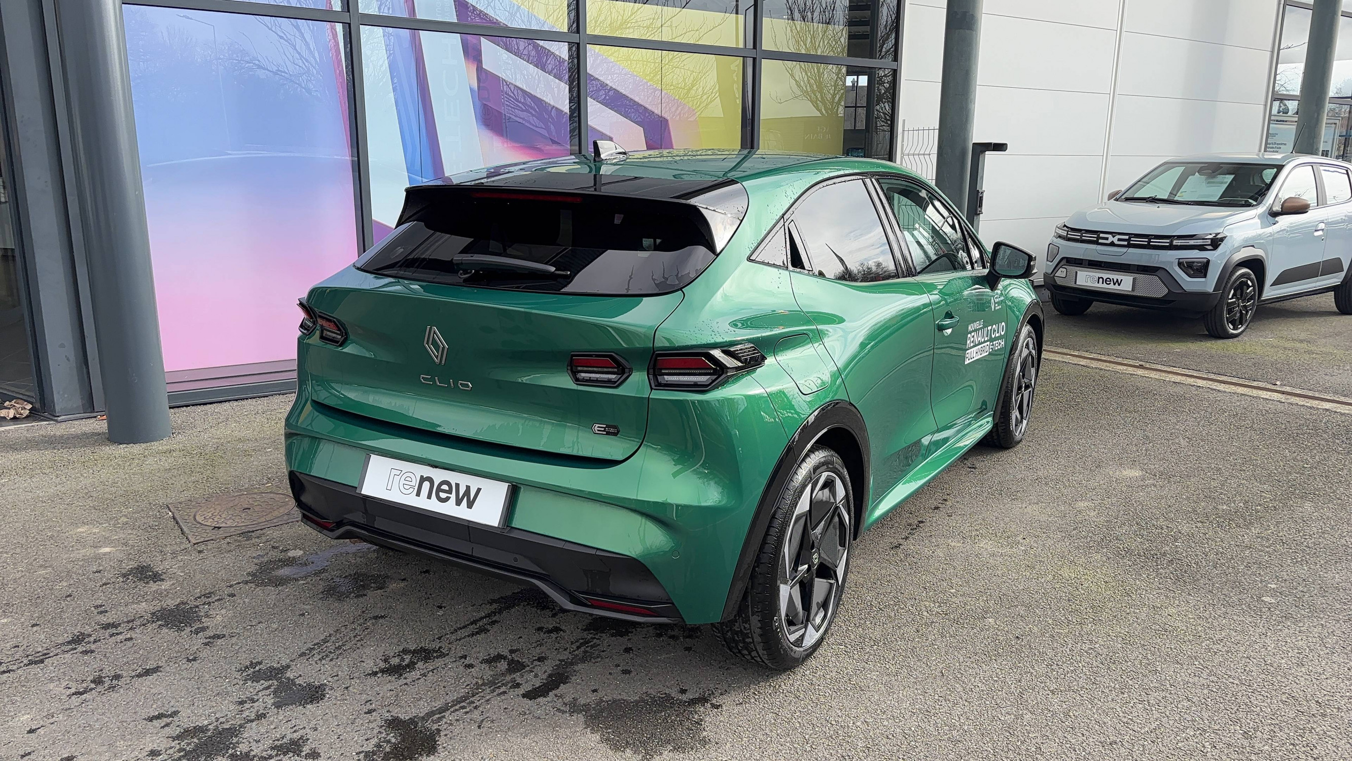 Vente en ligne Renault Clio 6 Clio E-Tech full hybrid 160 ch au prix de 28 200 €