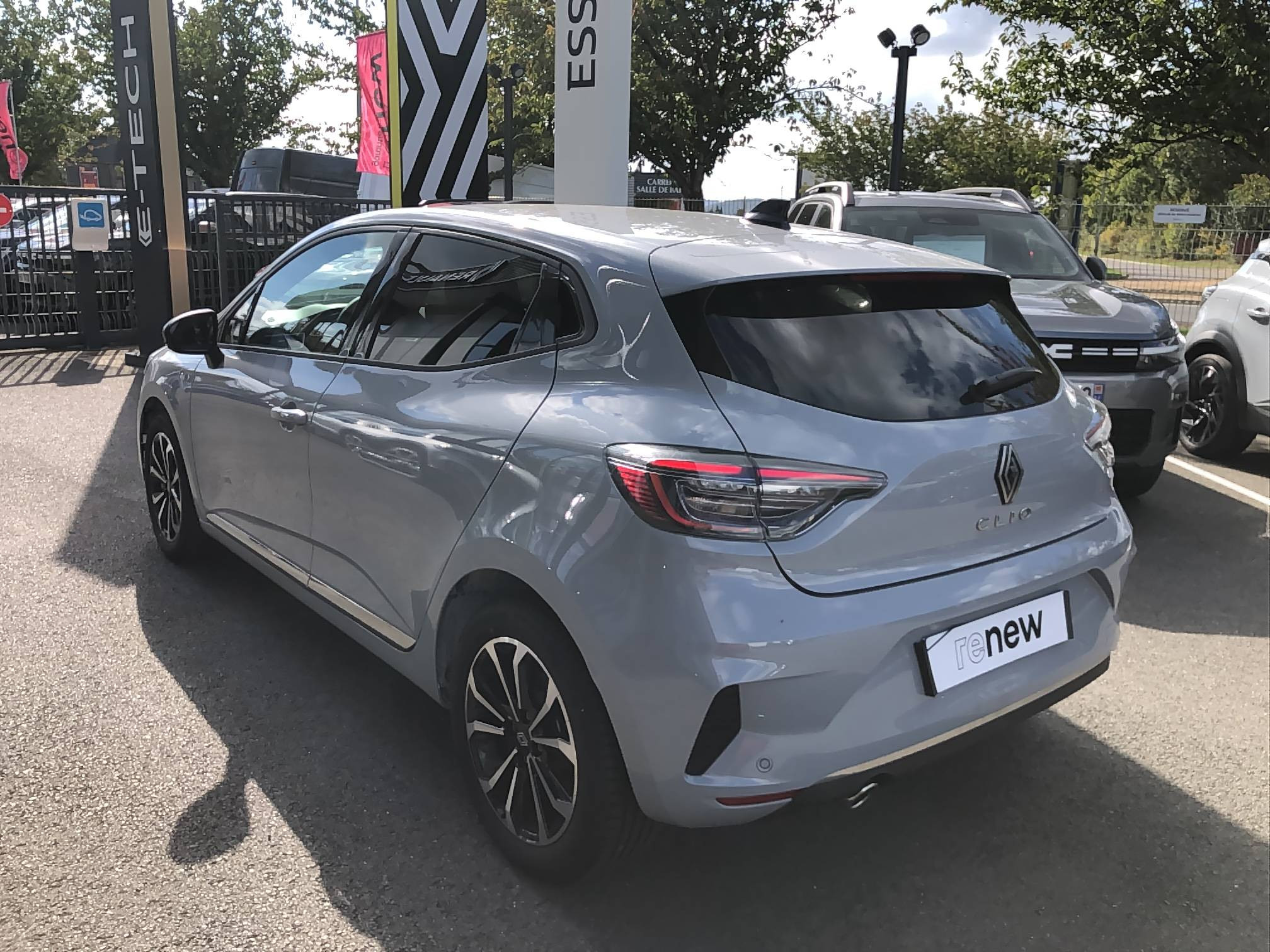 Vente en ligne Renault Clio 5 Clio Eco-G 100 ch GSR2 au prix de 19 990 €