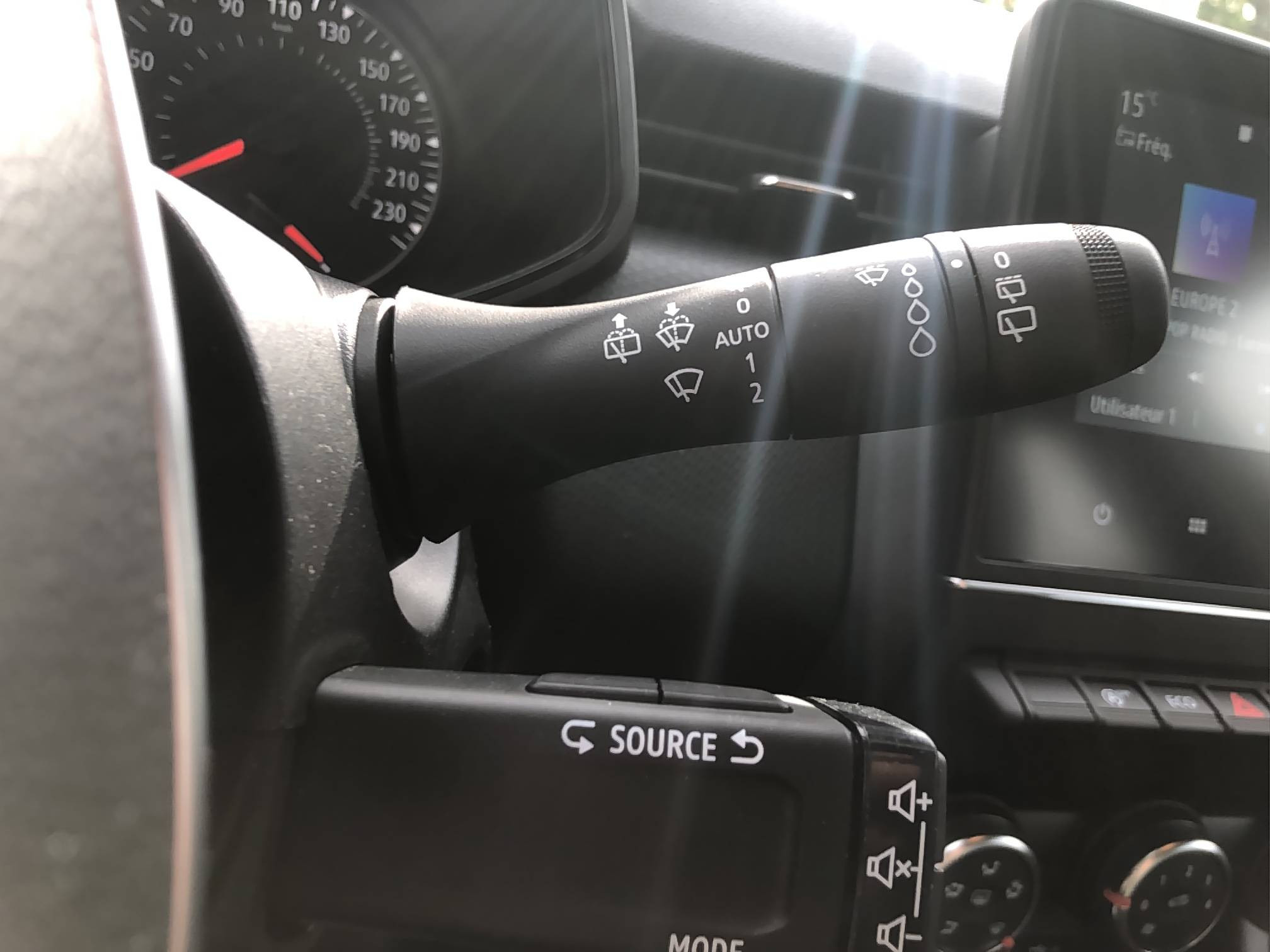 Vente en ligne Renault Clio 5 Clio TCe 90 au prix de 14 990 €