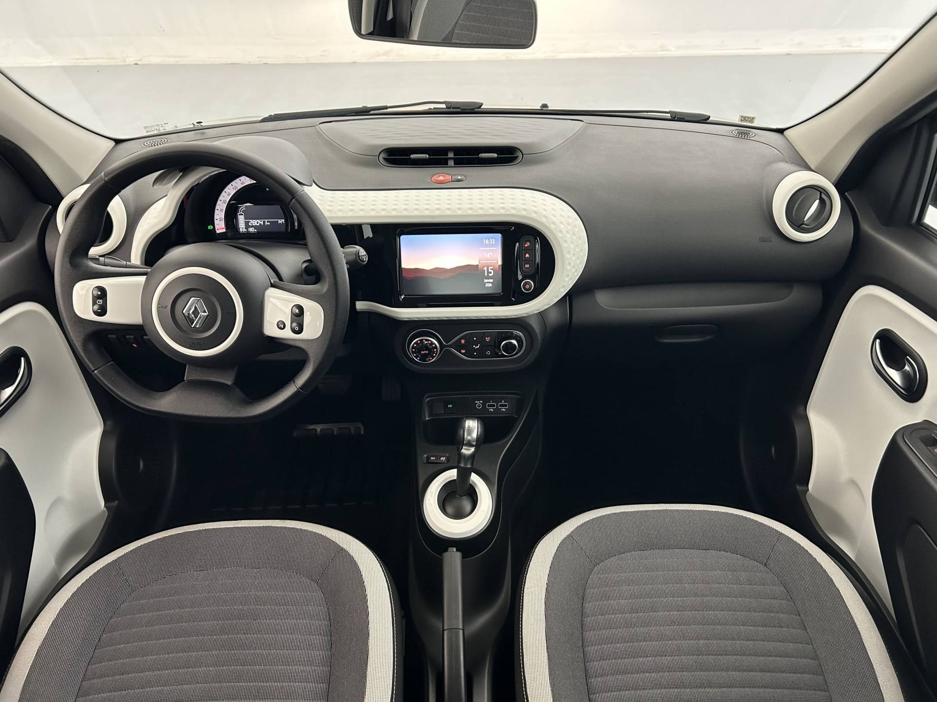Vente en ligne Renault Twingo Electrique Twingo III E-Tech au prix de 11 990 €