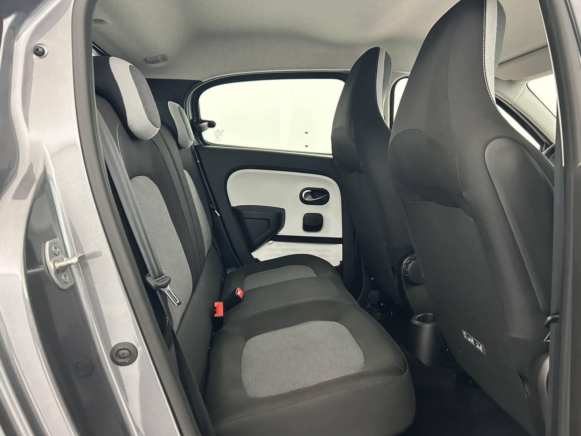 Vente en ligne Renault Twingo Electrique Twingo III E-Tech au prix de 11 990 €