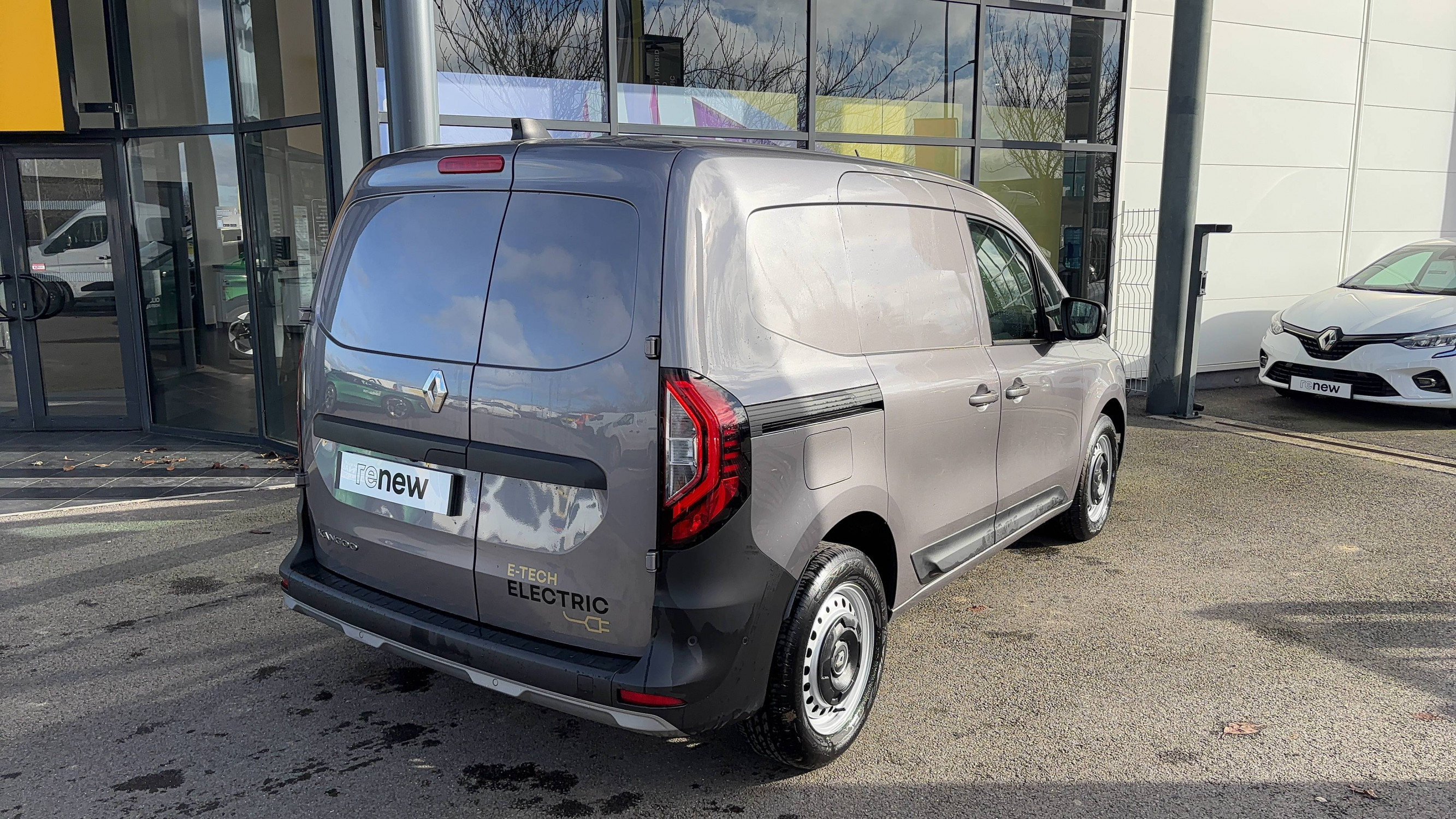 Vente en ligne Renault Kangoo Van E-Tech  EV45 DC 80KW au prix de 19 990 €