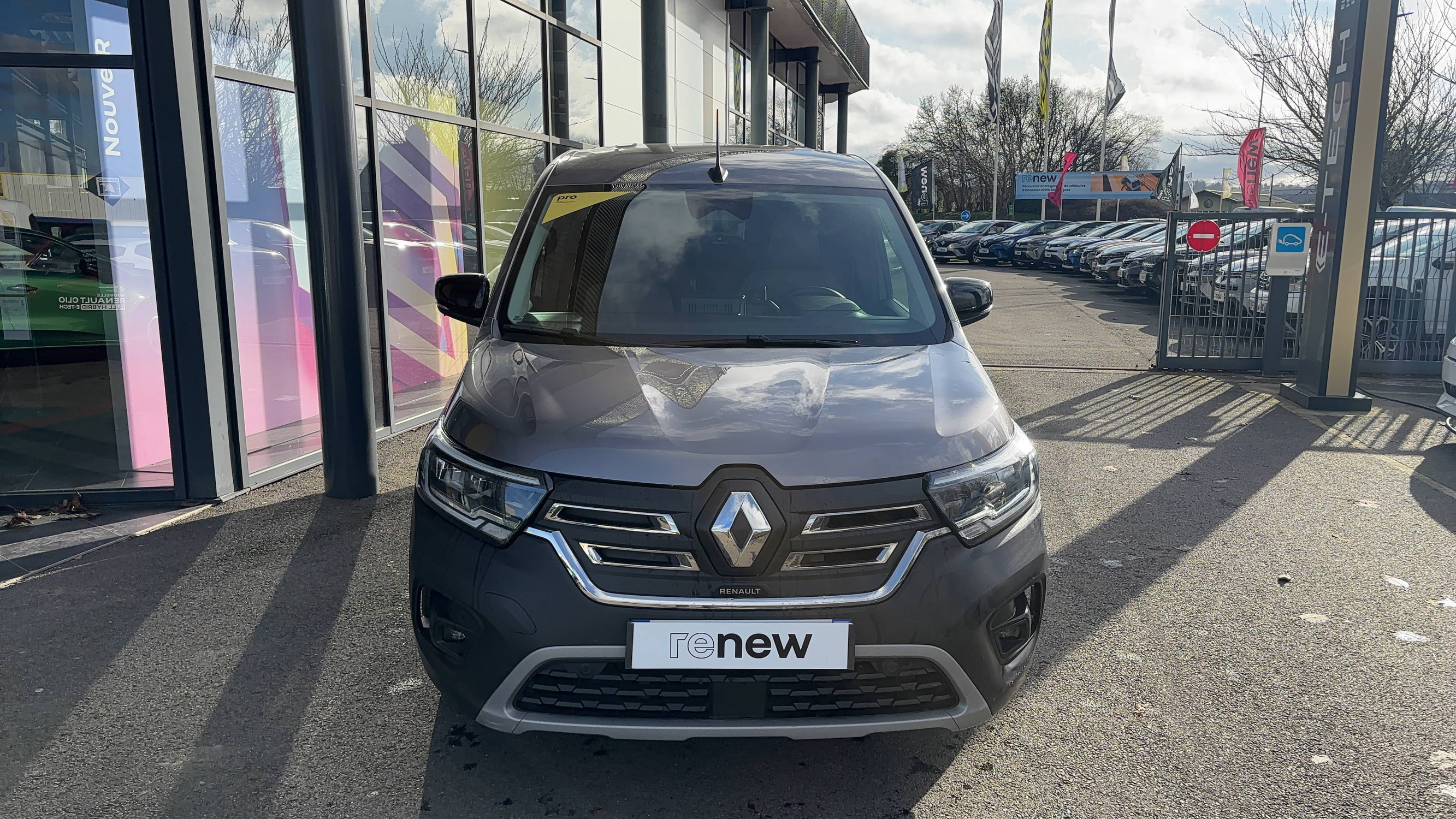 Vente en ligne Renault Kangoo Van E-Tech  EV45 DC 80KW au prix de 19 990 €